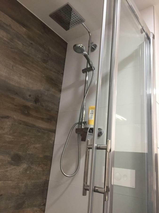Rovna 7 Apartment Poprad Buitenkant foto